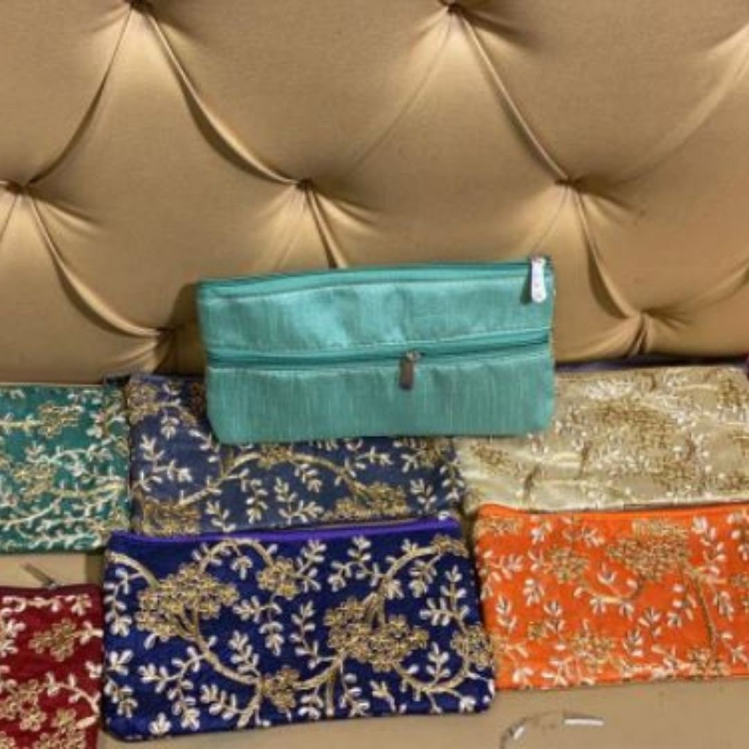 Silk Clutch Pouch, Indian Wedding Handbag, Wedding favor, Wedding Gift, Fabric Envelope, Indian Return Gift, Clutch Bag, Diwali Gift