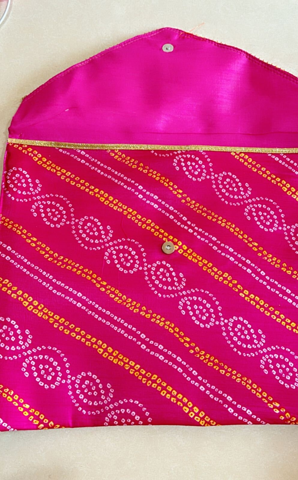 Indian Bandhani Saree Covers, Saree Cover, Christmas Gift, Wedding Favors, Indian Gifts, Indian Handicraft, Silk Saree Covers, Return Favors